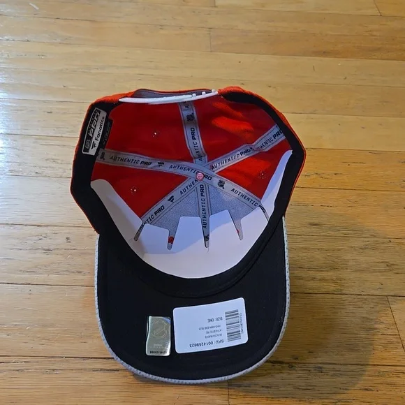 NWT NHL Chicago Blackhawks Fanatics 2020 Locker Room Pro Authentic Adjustable Ha - Picture 8 of 14